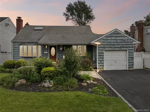 143 Deer Lake Dr, North Babylon, NY 11703