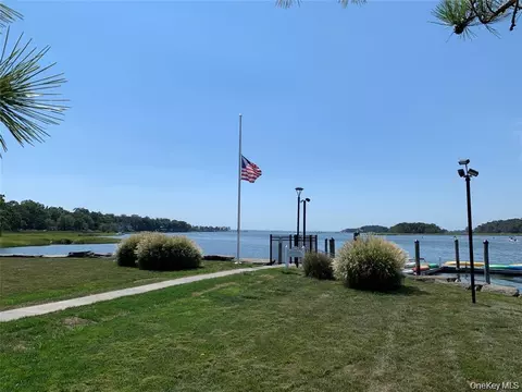 View/Area - 720 Milton Rd #N4E, Rye, NY 10580 photo 2 of 3