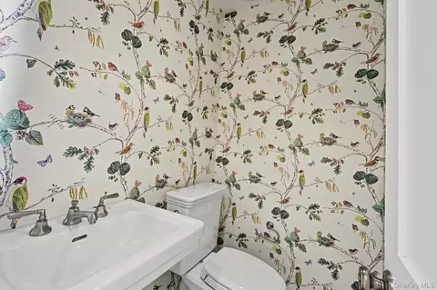 Bath - 720 Milton Rd #N4E, Rye, NY 10580 photo 1 of 7