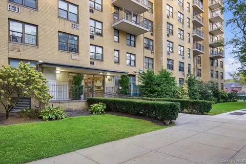 920 Metcalf Ave #19A, New York, NY 10473