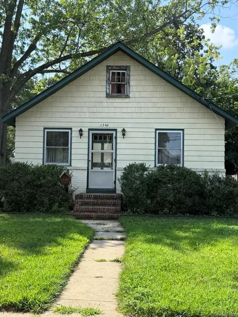 1748 Carroll Ave, Merrick, NY 11566