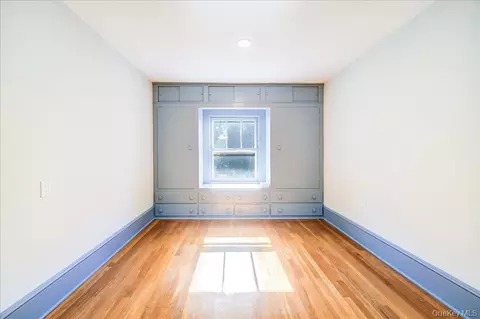Bedroom - 943 Main St, Fishkill, NY 12524 photo 7 of 7