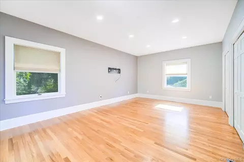 Bedroom - 943 Main St, Fishkill, NY 12524 photo 1 of 7