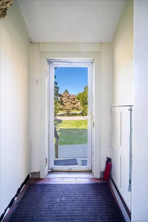 Entry Way - 943 Main St, Fishkill, NY 12524 photo 2 of 2