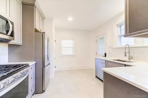 Kitchen - 943 Main St, Fishkill, NY 12524 photo 1 of 4