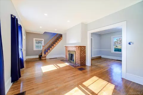 Living - 943 Main St, Fishkill, NY 12524 photo 3 of 4