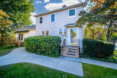 Exterior - 943 Main St, Fishkill, NY 12524 photo 4 of 7