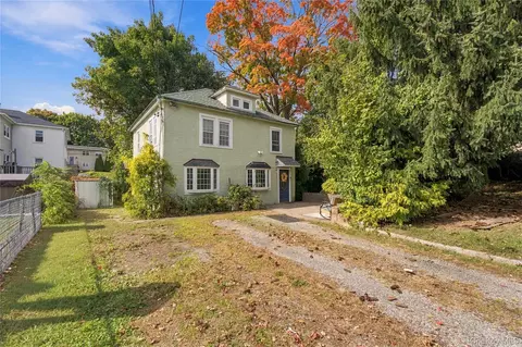 129 Winthrop Ave, Greenburgh, NY 10523