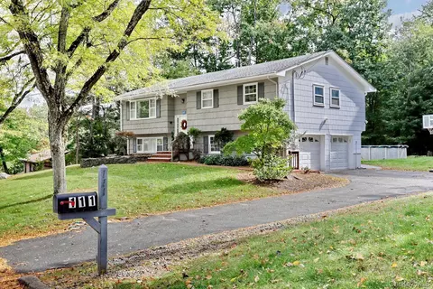 111 Smith Hill Rd, Ramapo, NY 10901