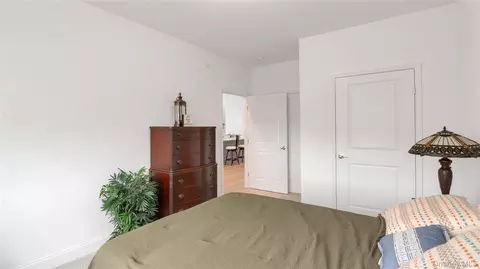 Bedroom - 272 Silver Timber Dr, Yaphank, NY 11980 photo 4 of 4