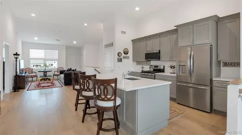 Kitchen - 272 Silver Timber Dr, Yaphank, NY 11980 photo 1 of 4