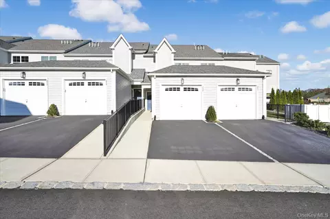 Other - 272 Silver Timber Dr, Yaphank, NY 11980 photo 6 of 9