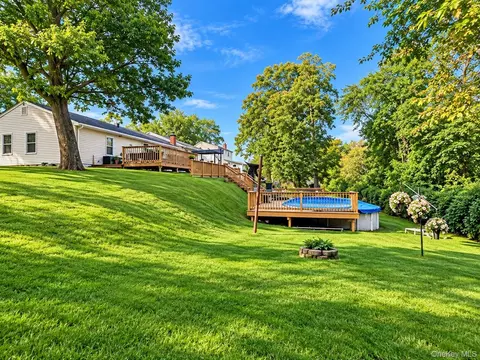 Exterior - 39 Orchid Rd, Patchogue, NY 11772 photo 4 of 4