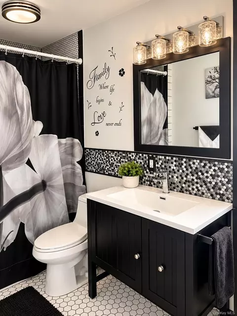 Bath - 39 Orchid Rd, Patchogue, NY 11772 photo 1 of 2