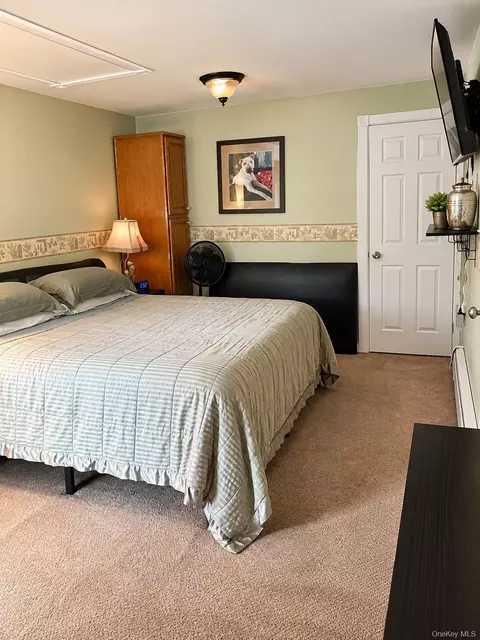 Bedroom - 39 Orchid Rd, Patchogue, NY 11772 photo 1 of 3