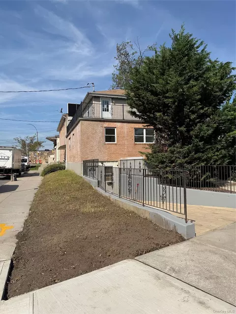 146-38 176th St, Jamaica, NY 11434
