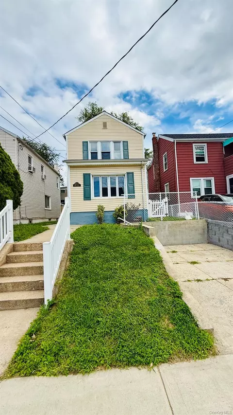 10327 219th St, New York, NY 11429