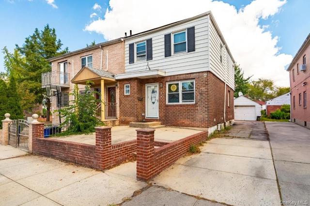 2205 80th St, New York, NY 11370