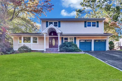 4 Stony Wood Rd, Setauket, NY 11733