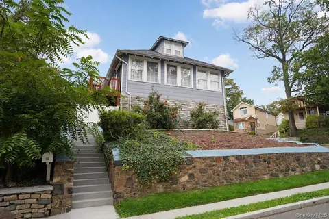 230 Lindenwood Rd, Staten Island, NY 10308