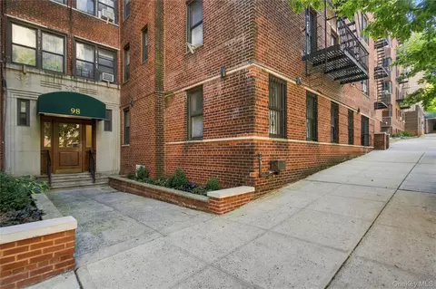 98 Park Ter E #2C, New York, NY 10034