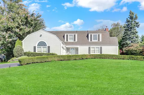 324 W Ivy Hill Rd, Woodmere, NY 11598