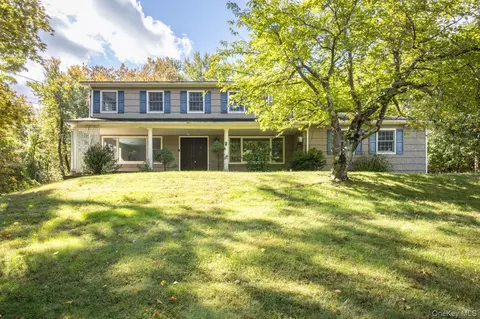 5 Astri Ct, Ramapo, NY 10901
