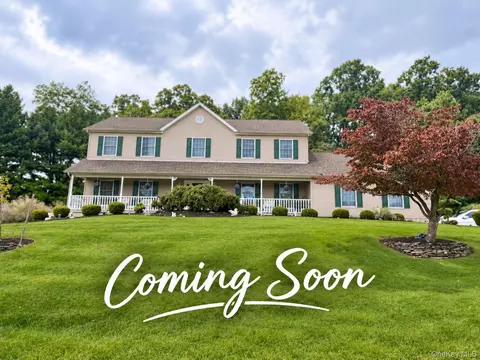 33 John F Kennedy Dr, Stony Point, NY 10980