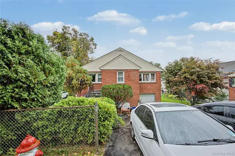 7 Cabot Ave, Elmsford, NY 10523