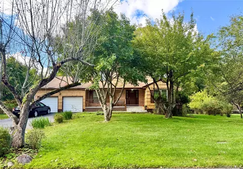 49 Pilgrim Ln, Ramapo, NY 10952