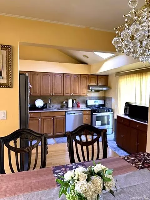 Kitchen - 8 Debora Dr, Plainview, NY 11803 photo 2 of 2
