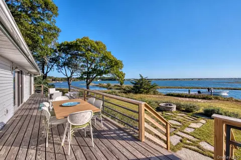 1455 Cedar Point Dr E, Southold, NY 11971