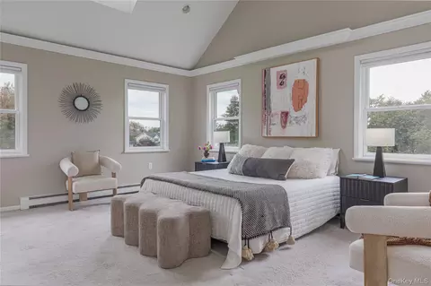 Bedroom - 79 Millbrook Rd, Wallkill, NY 12589 photo 2 of 3