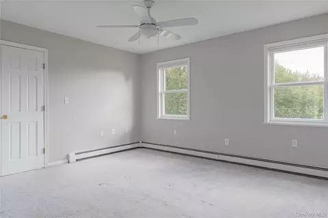 Bedroom - 79 Millbrook Rd, Wallkill, NY 12589 photo 3 of 3
