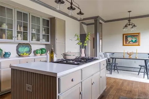 Kitchen - 79 Millbrook Rd, Wallkill, NY 12589 photo 2 of 3