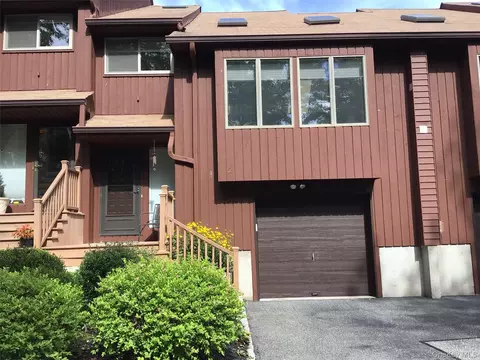 2 Braemar Ct #2, Clarkstown, NY 10956