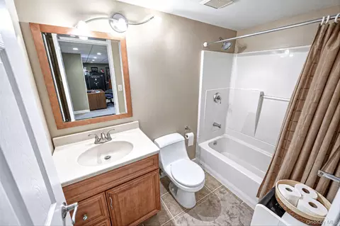 Bath - 30 Janet Dr, Plainview, NY 11803 photo 3 of 3