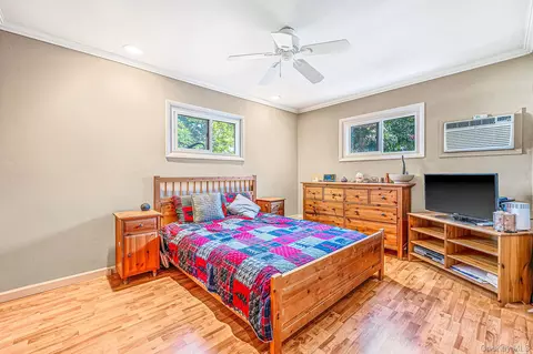 Bedroom - 30 Janet Dr, Plainview, NY 11803 photo 1 of 5