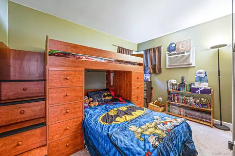 Bedroom - 30 Janet Dr, Plainview, NY 11803 photo 3 of 5