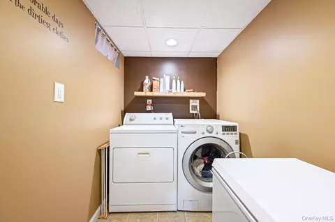 Other - 30 Janet Dr, Plainview, NY 11803 photo 12 of 17