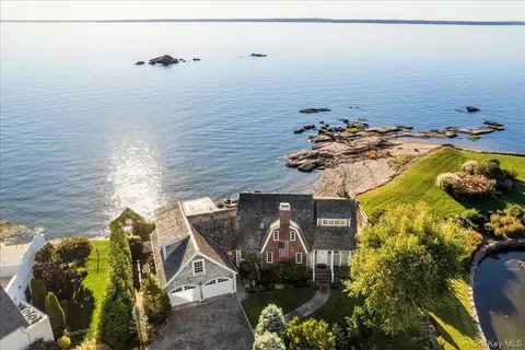 16 Bird Ln, Rye, NY 10580
