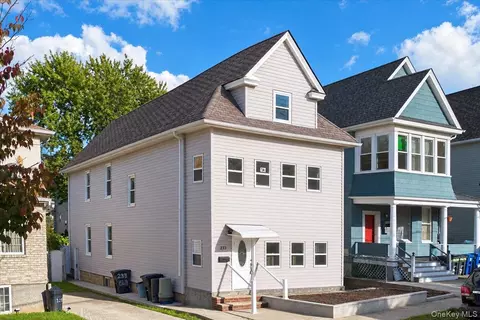 233 Elm St, Staten Island, NY 10310