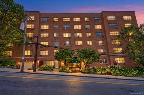 25 Franklin Ave #3L, White Plains, NY 10601