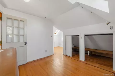 Entry Way - 132 E 238th St, New York, NY 10470 photo 5 of 5