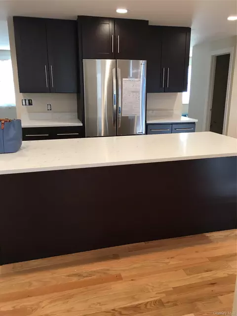 52 Concord Ave, Bethpage, NY 11714 photo 3