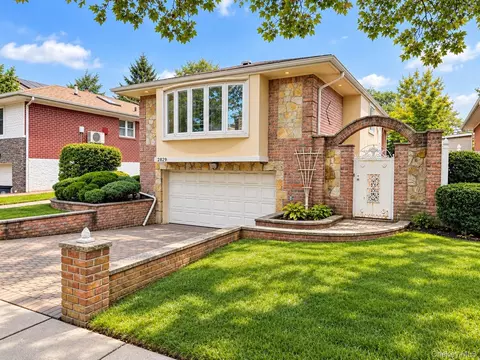 Exterior - 2829 Clearview Expy, New York, NY 11360 photo 5 of 5