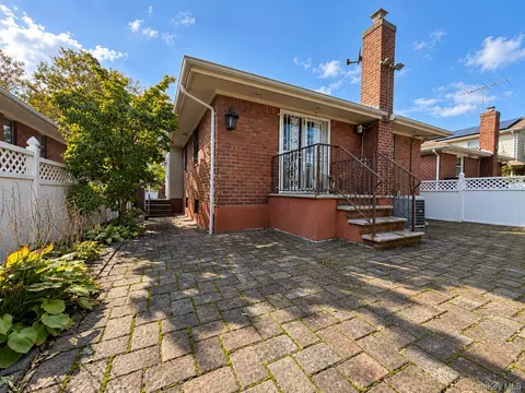 Exterior - 2829 Clearview Expy, New York, NY 11360 photo 2 of 5