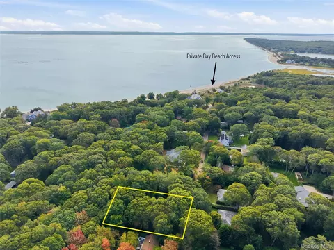 965 Smith Rd, Southold, NY 11958