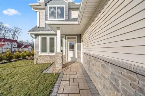 Entry Way - 7 Dessau Cir, Ramapo, NY 10977 photo 12 of 12