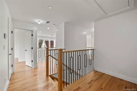 Entry Way - 7 Dessau Cir, Ramapo, NY 10977 photo 9 of 12